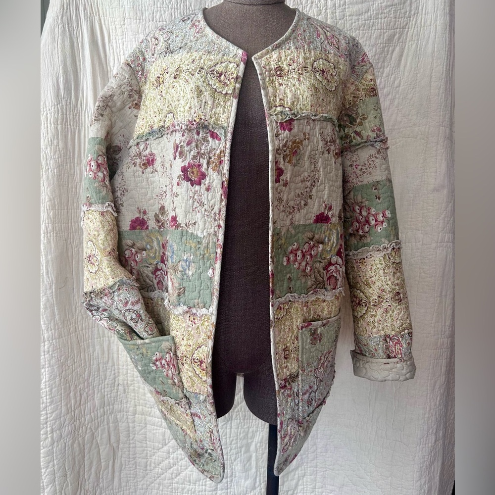 Heirloom Rose #1 - Handmade Quilted Jacket - Picture 4 of 4